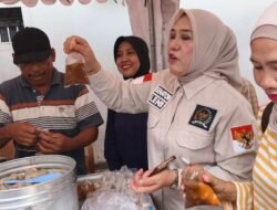 Senator Hj. Leni Haryati John Latief Apresiasi UMKM Bengkulu, Jajanan Legendaris Kojek Laris Manis